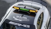Sirine di bagian atas mobil. Mobil sudah melakoni perannya di seri pembuka F1 di Melbourne Australia beberapa hari lalu. Foto: Mercedes-Benz