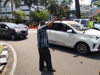 Menhub Beberkan Nasib Taksi dan Ojek Online