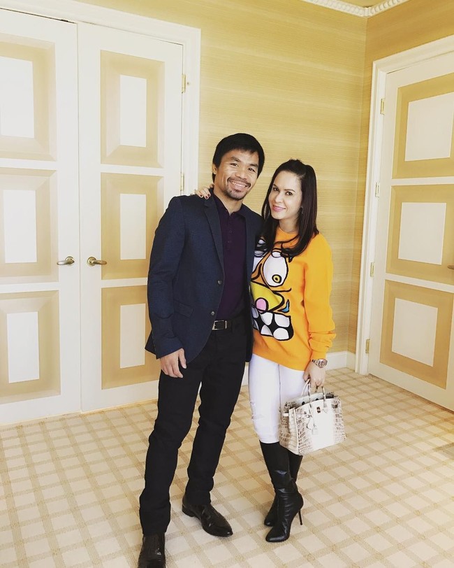 Sebagai wanita pemilik tas Hermes terbanyak di Filipina, Jinkee Jamora tentu saja memiliki tas Hermes Birkin seri Himalayan Nilo Crocodile yang harganya mencapai Rp 2 miliar. Foto: Instagram JinkeePacquiao