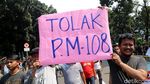 Suasana Tegang Saat Polisi Jaga Demo Aliando di Dekat Istana