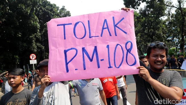 Aturan Baru Taksi Online Berlaku Juni, Ada Sanksi Buat yang Nakal