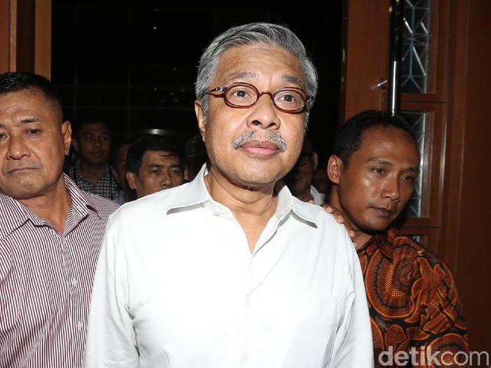 Gubernur Nonaktif Sulawesi Tenggara (Sultra) Nur Alam mendengar vonis hakim di PN Tipikor, Jakarta, Rabu (28/3).