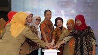 Hadir dalam acara tersebut Wakil Presdir Jakarta International Container Terminal (JICT) Riza Erivan dan Wakil Ketua II TP PKK Jakarta Utara Siti Nurlaila Desi. Foto: dok. JICT