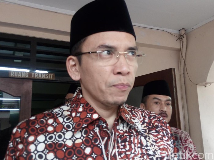 Prabowo Atau Jokowi Pilih Bersama Jokowi  atau  Prabowo  Ini Jawaban Tuan Guru 