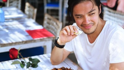 Ini Bukti Kalau Morgan, Mantan Personil Smash Pernah Belajar Masak dan Doyan Makan!