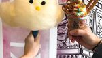Bikin Gemas! Cotton Candy Bentuk Hello Kitty hingga Minion di Kafe Mungil Ini