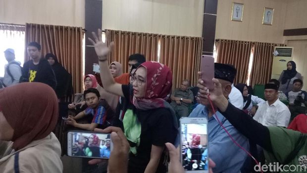 Izin Abu Tours Dicabut, Jemaah Datangi Kemenag Sulsel