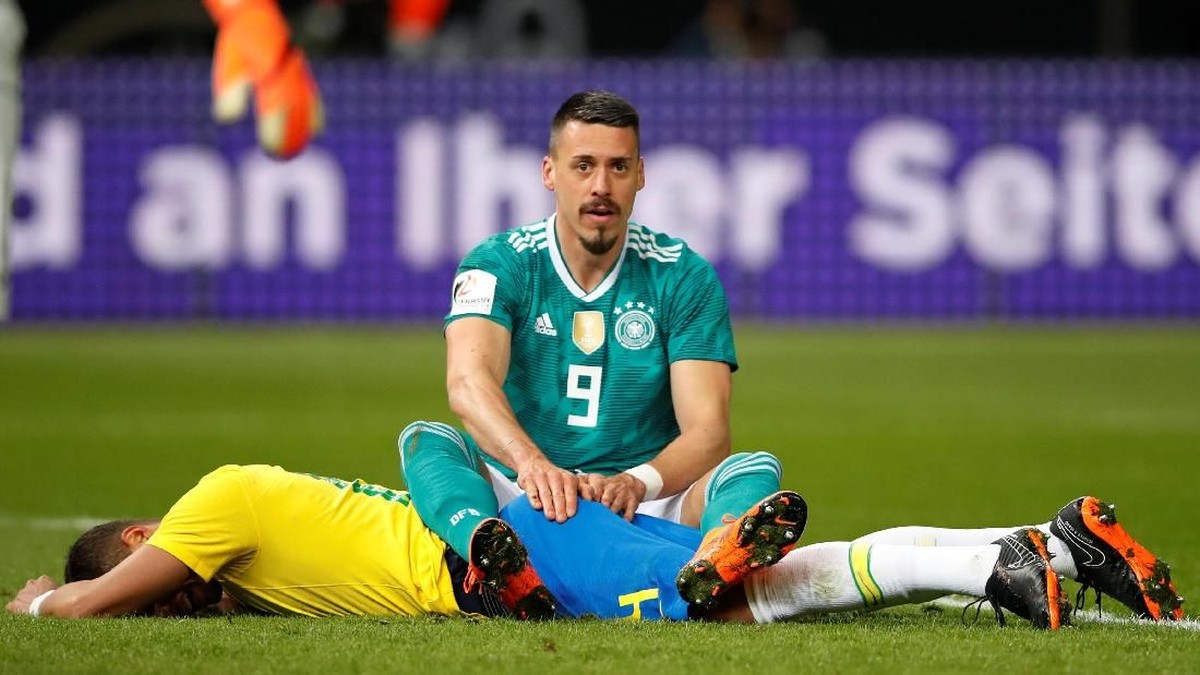 Jerman harus mengakui keunggulan Brasil dengan skor 0-1 (Foto: Wolfgang Rattay/Reuters)