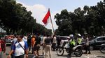 Suasana Tegang Saat Polisi Jaga Demo Aliando di Dekat Istana