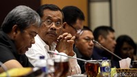 Paparan ini disampaikan Prasetyo dalam rapat kerja di ruang Komisi III DPR, Senayan, Jakarta, Rabu (28/3/2018).