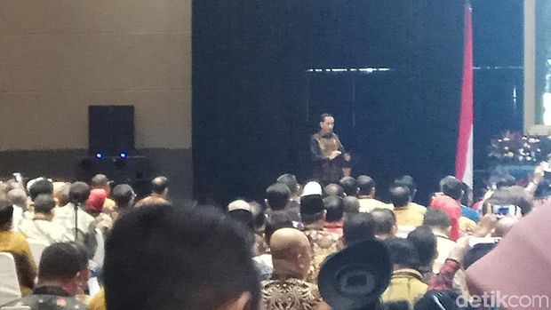 Sempat Kena Macet, Jokowi Akhirnya Tiba di Acara Kepala Daerah