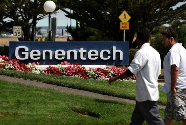 Bekerja di perusahaan bioteknologi ini pasti juga akan menyenangkan. Pasalnya tersedia jasa cuci mobil, potong rambut, dokter gigi hingga spa di dalam kantor. Foto: GettyImages