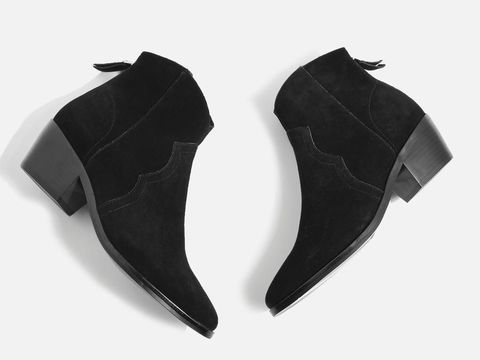 Baju Hingga Sepatu yang Simpel Tapi Stylish untuk Liburan Akhir Pekan