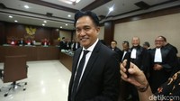 Menurut Yusril, saat ini yang menjadi concern adalah soal antikorupsi, bukan soal komunisme. Bagi pihak yang sangat perhatian terhadap isu komunisme, seperti Alfian Tanjung, wajar bila itu disampaikan.