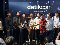 Demi Galaxy S9+ Mereka Rela Ditimpuk Bantal