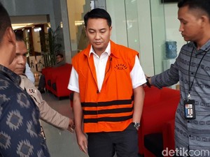 Fayakhun Tersangka Suap Bakamla Balikin Rp 2 M ke KPK, Cash!