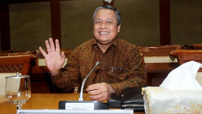 Calon Gubernur Bank Indonesia (BI) Perry Warjiyo hari ini menjalani uji kelayakan dan kepatutan atau fit and proper test di Komisi XI DPR RI.