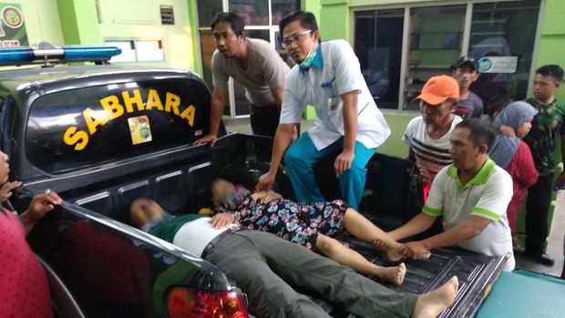 Minibus Tertabrak KA di Perlintasan Tanpa Palang, Satu Orang Tewas