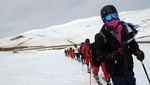 Foto Gadis-gadis Afghanistan Akhirnya Bisa Main Ski