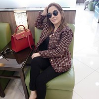 Terpilih menjadi wakil gurbenur Sarangani, Filipina pada 2013, Jinkee memutuskan tidak lagi terjun ke dunia politik setelah menyelesaikan jabatannya pada 2016. Pada foto ini, Jinkee Jamora memamerkan tas Hermes Kelly berwarna merah seharga US$ 19.900. Foto: Instagram JinkeePacquiao