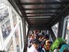 Uji Nyali, Desak-desakan di Stasiun Duri
