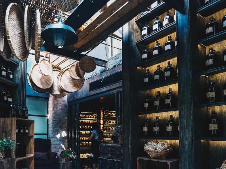 Jika Ke Bangkok Anda Harus Ngopi dan Makan Enak di 8 Kafe Instagrammable Ini Jika Ke Bangkok Anda Harus Ngopi dan Makan Enak di 8 Kafe Instagrammable Ini