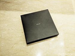 Unboxing Mi Mix 2S, Si Cantik yang Menantang iPhone X