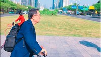 Sepeda yang digunakan Akio Toyoda merupakan sepeda yang biasa disewakan di Shenzhen lewat bike sharing. Foto: Instagram/Akio Toyoda