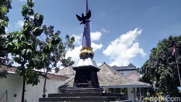 Monumen PGRI 