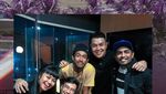 Asyik! Begini Gaya Glenn Fredly Kalau Lagi Makan Enak