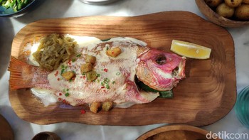 Saat digunakan untuk memotret makanan. Foto: Adi Fida Rahman/detikINET