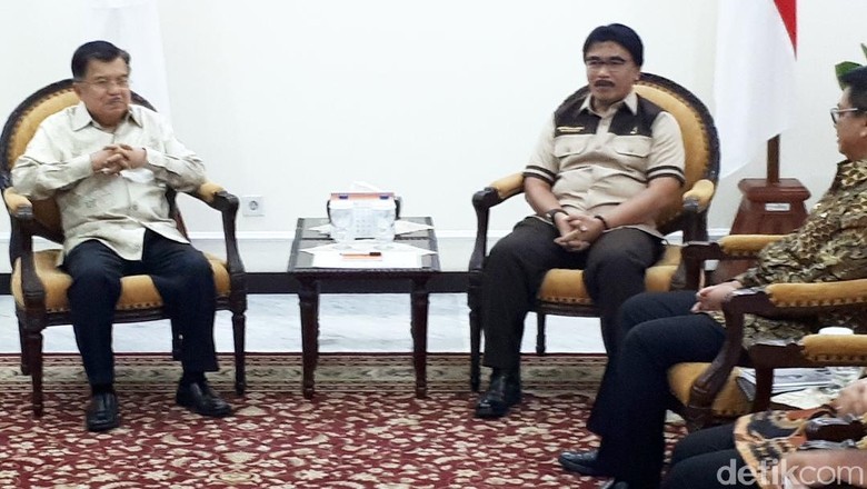 Bertemu JK, Adhyaksa Bantah Bahas Anggaran Pramuka Bertemu JK, Adhyaksa Bantah Bahas Anggaran Pramuka
