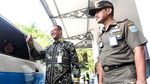 Puluhan Ibu-ibu Satpol PP Serbu Alexis