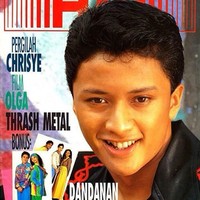 Inilah wajah imut aktor dan presenter Ferry Maryadi. Suami Deswita Mahari itu masih berusia 17 tahun saat berpose sebagai cover boy majalah Hai tahun 1991. Foto: Dok. Instagram @koleksinyawodjo, Instagram @ariwibowo, Instagram @ddyusuf66