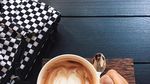 Begini Gaya Kevin Julio Saat Ngopi dan Santap Makanan Enaknya