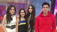 Ia bahkan menyamakan dirinya dengan Taylor Swift hingga Ayu Ting Ting. (Dok. Instagram/lucintaluna)