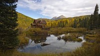 Dunton sempat menjadi tempat peternakan sapi. Pada 1970-an dan 1980-an, permukiman itu menjadi tempat yang populer bagi pelancong (Dunton Hot Springs/CNN Travel)
