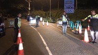 Kapolres Bogor AKBP AM Dicky Pastika Gading mengatakan, penutupan di wilayah Bogor dilakukan mulai dari Gunung Mas. Sementara di Cianjur, ditutup mulai persimpangan Hypermart. (Foto: Dok. Satlantas Polres Bogor)