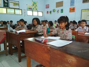 Pemkot Blitar Anggarkan Rp 3 M untuk Gratiskan Seragam TK-SMP