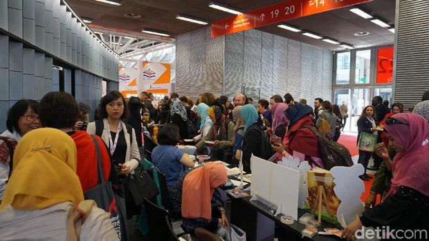 <i>Happy Hour</i> Indonesia Pukau Pengunjung Bologna Children's Book Fair 2018