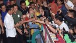 Foto: Jokowi Nonton Bioskop di Malang