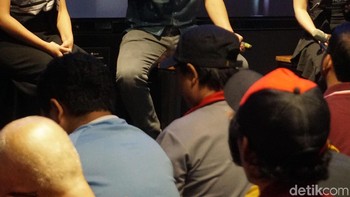 Enche Tjin yang merupakan fotografer profesional pada acara tersebut memberikan tips dan pengalaman serta hasil jepretannya menggunakan Samsung Galaxy S9. Ia mengatakan bahwa Samsung menghadirkan banyak fitur pada kamera di ponselnya, seperti peningkatan kemampuan dalam kondisi low light maupun slow motion yang dihadirkan pada Galaxy S9 dan S9+. (Foto: detikcom)