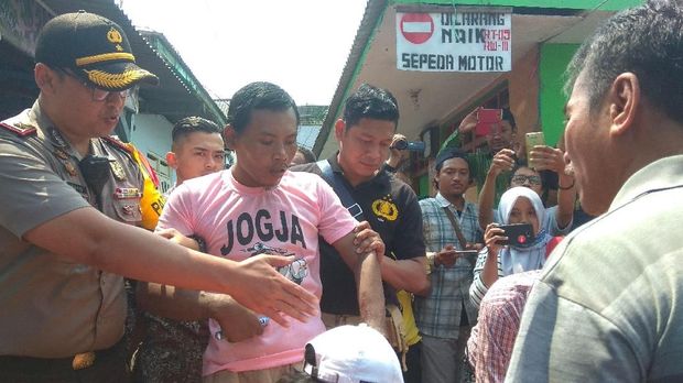 Sunarti Kerja Serabutan untuk Menghidupi Fardana