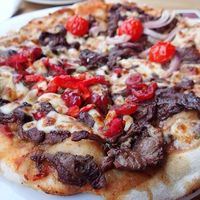 8 <i>Topping</i> Pizza Unik, Daging Buaya, Kanguru hingga Rusa!