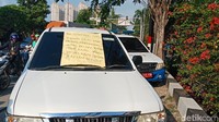 Begini penampakan mobil Satpol PP yang dipasangi poster