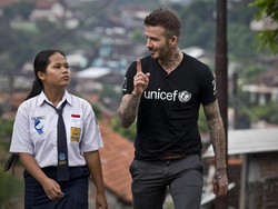 Selebriti, miliarder, dermawan cocok menggambarkan sosok David Beckham. Sejak bermain untuk Manchester United, Becks sudah terlibat di berbagai kegiatan amal salah satunya UNICEF. Di awal tahun ini, Beckham juga mengunjungi Indonesia untuk mendukung gerakan anti-perundungan di sekolah. Foto: UNICEF/Indonesia/Modola