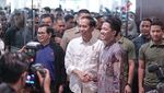 Foto: Jokowi Nonton Bioskop di Malang