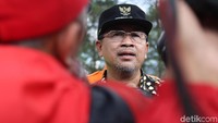 Herman menyebut saat ini Kementerian PUPR sedang melakukan kajian terkait kelayakan jalur Puncak.