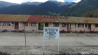 SD 173684 Lumbanjulu nampak sederhana. Seperti sekolah-sekolah di pedalaman yang kurang diperhatikan oleh pemerintah setempat (Okta Marfianto/detikTravel)