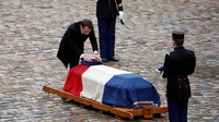 Arnaud Beltrame meninggal dunia akibat luka-luka parah yang dideritanya. (Foto: Dok. REUTERS/Christian Hartmann)